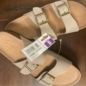 Sketchers New Granola Footbed Sandals in Taupe women’s Size 8